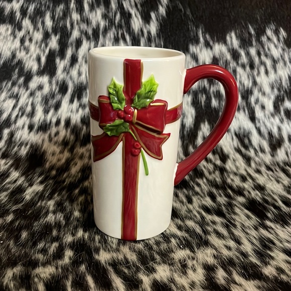 St Nicholas Square Dining Holly Jolly St Nicholas Square Christmas